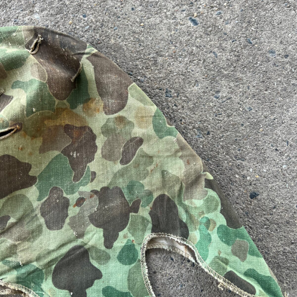 Korean War US Marine Corps Frogskin Camo Helmet Cover 1953 - Image 7