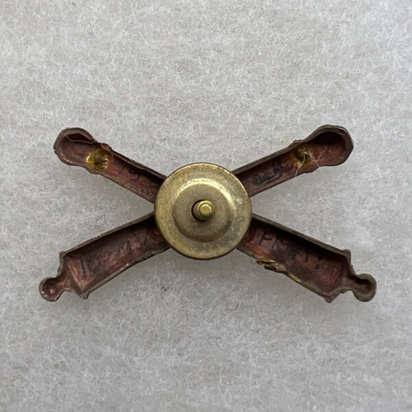 Pre-WW1 US Army Artillery Hat Badge Screwback - Image 2