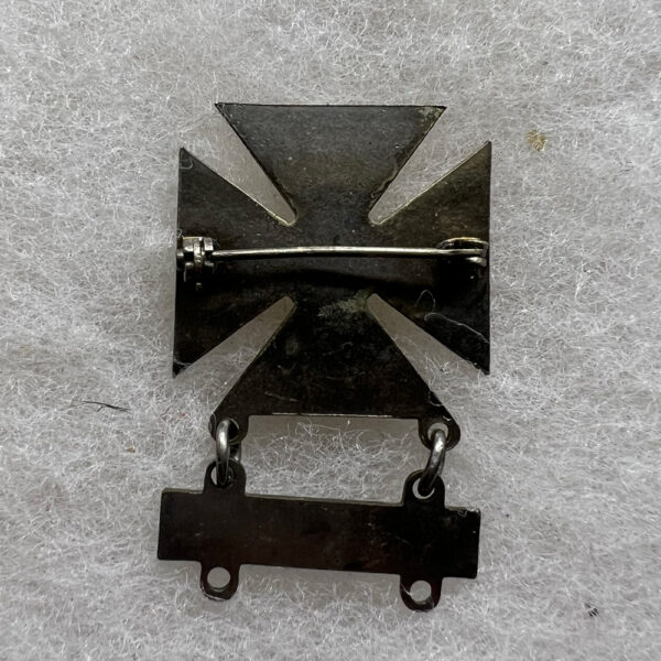 WW2 US Army Marksman Pin With Machine Gun Bar - Image 2