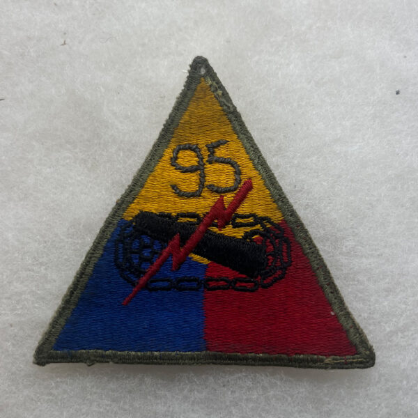 WW2 US Army 95th Armored Field Artillery Patch