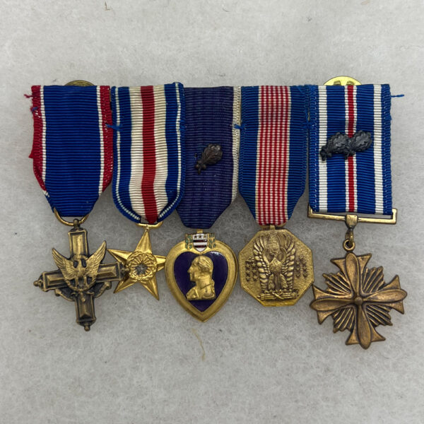 US 1950s Distinguish Service Cross Miniature Medal Rack