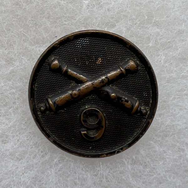 WW1 US Army 9th Artillery Enlisted Collar Disk