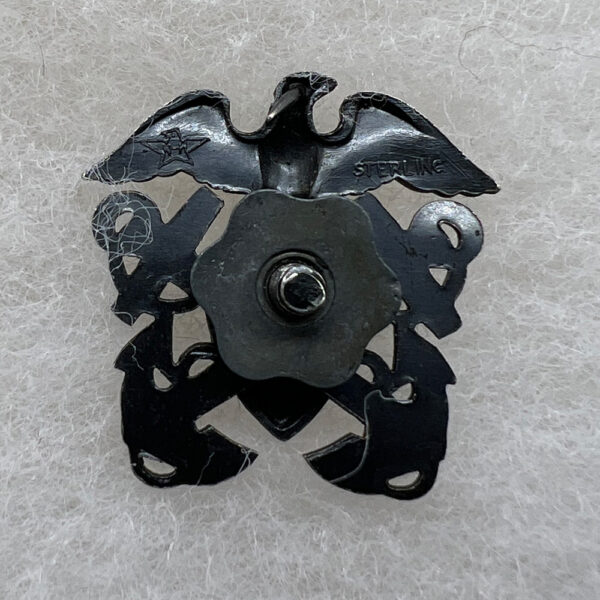 WW2 US Navy Officer Medical Attached To Marine Corps Insignia Sterling Screwback - Image 2