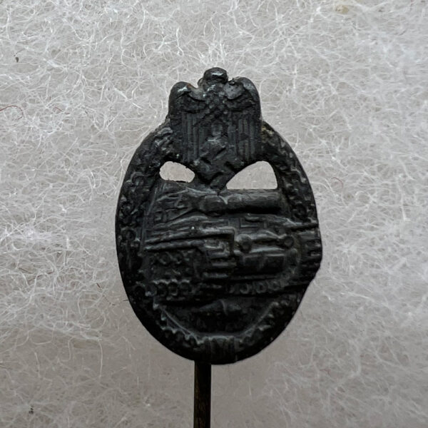 WW2 German Panzer Assault Badge Silver Stick Pin - Image 2
