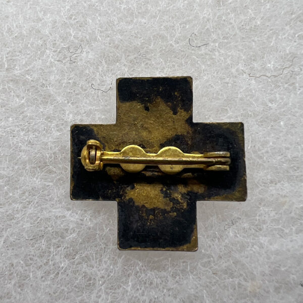 WW2 American Red Cross Cap Pin - Image 2