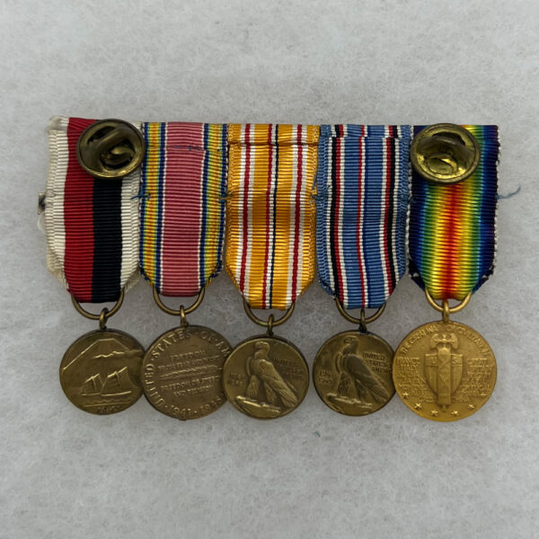 WW1 - WW2 US Miniature Meda Rack - Image 2