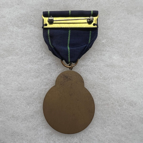 WW2 US Navy Expert Rifleman Medal - Image 2