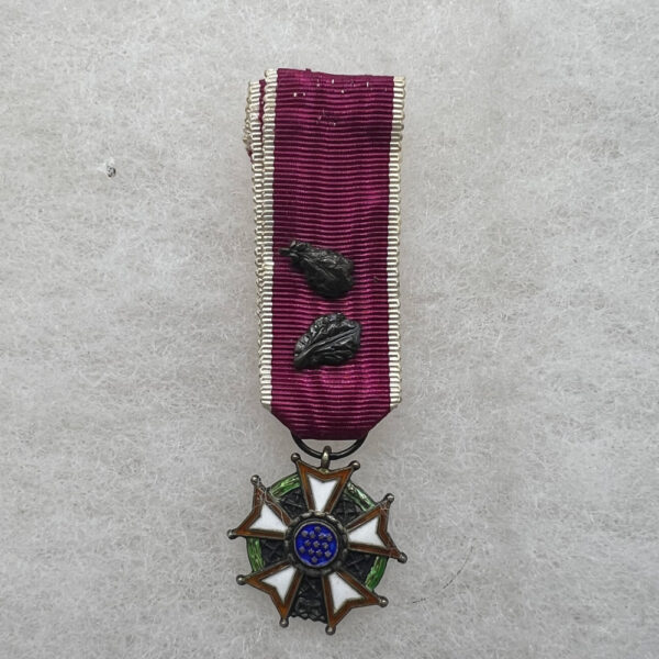US Legion Of Merit Miniature Medal With 2 Oak Leaf Clusters