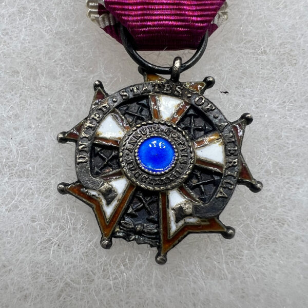 US Legion Of Merit Miniature Medal With 2 Oak Leaf Clusters - Image 5