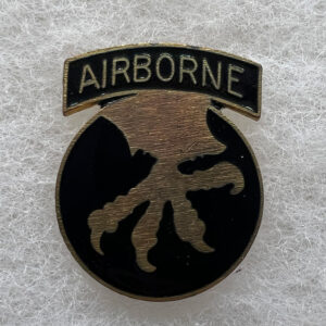 WW2 US Army 17th Airborne Division DUI Pinback
