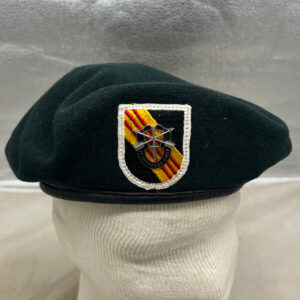 US Army 5th Special Forces Group Green Beret 1974 Size 7 1/4