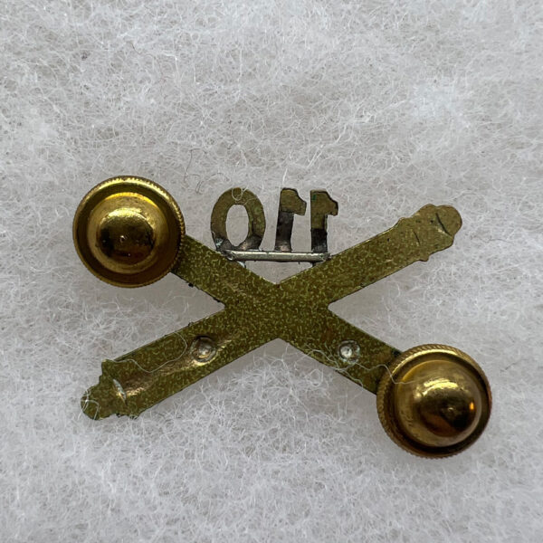 WW2 US Army 110th Artillery 29th Division Officer Collar Insignia Screwback - Image 2