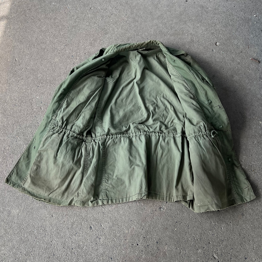 Belle Plaquette Badge De Poche Du 517 Th PIR Parachute Infantry Regiment Us A