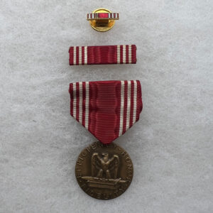 WW2 US Army Good Conduct Medal With Ribbon Bar And Lapel Pin