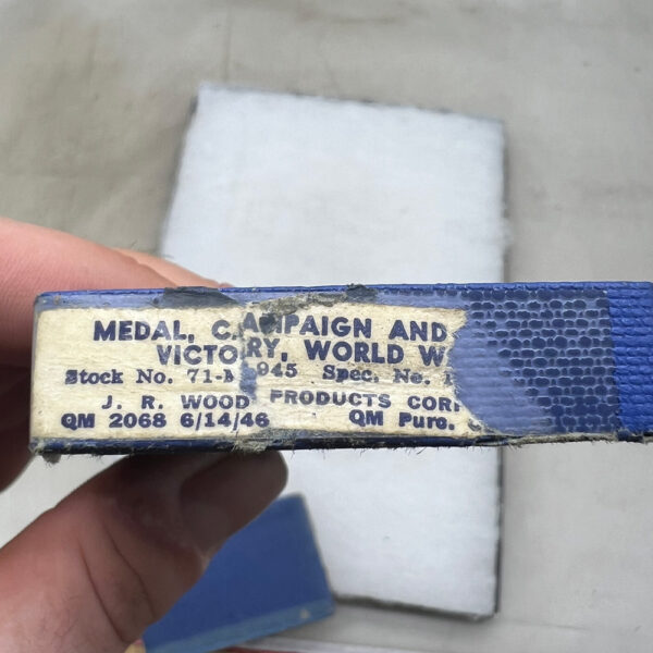 WW2 US Victory Medal Boxed With Ribbon Bar - Image 3