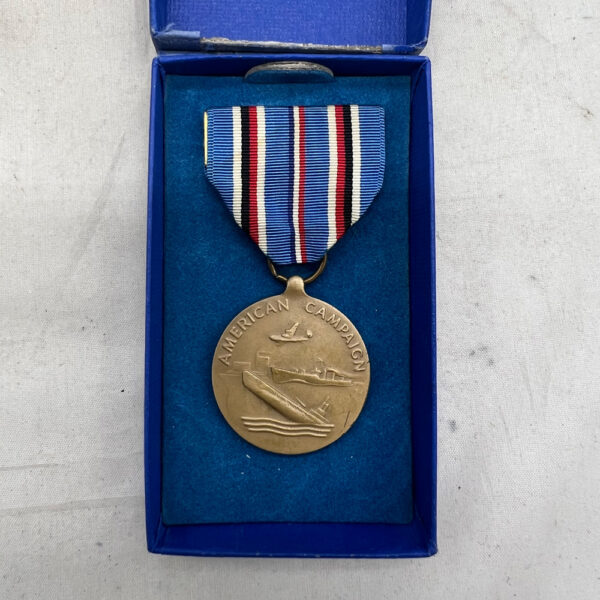 WW2 US Navy American Campaign Medal Boxed - Image 2