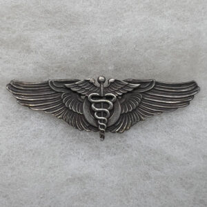 WW2 US Army Air Force Flight Surgeon Wing Pinback Gemsco Sterling 3 1/8 Inch
