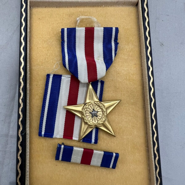 WW2 US Silver Star Medal Complete With Case – Fitzkee