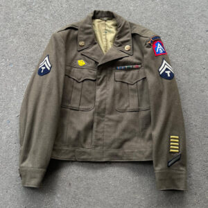 WW2 US Army 530th Field Artillery Battalion Ike Jacket Uniform Italian Made Scroll