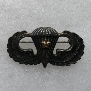 WW2 US Army Airborne Parachutist Jump Wing With Combat Jump Star Sterling Pinback