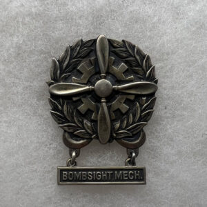 WW2 US Army Air Force Technician Badge With Bombsight Mechanic Bar Sterling