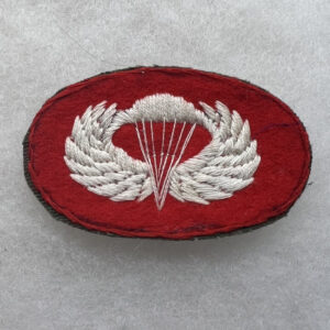 US Army Airborne Artillery Parachutist Jump Oval Vietnamese Made