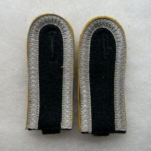 WW2 German Army Cavalry NCO Shoulder Board Set