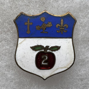 WW2 US Army 105th Infantry Regiment DUI Pinback