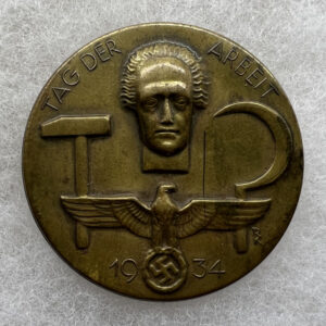 WW2 German 1934 Tag Der Arbeit Tinnie Pin