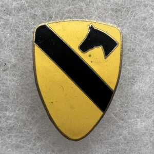 WW2 US Army 1st Cavalry Division DUI Pinback