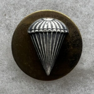 WW2 US Army Airborne Parachutist Collar Disk Pin